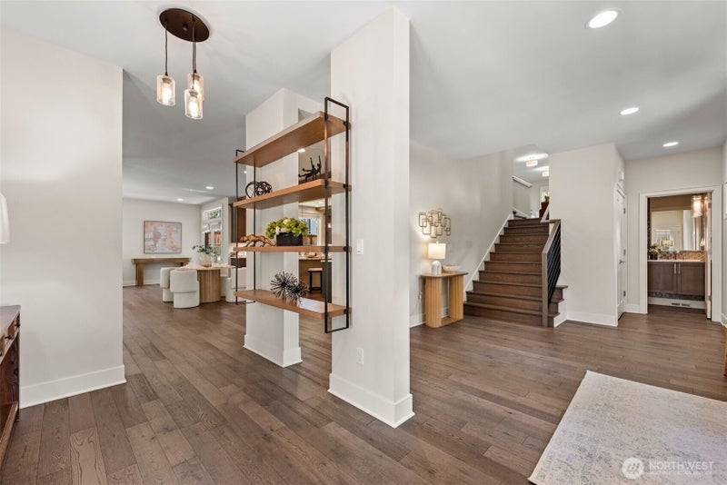 1711 4th St