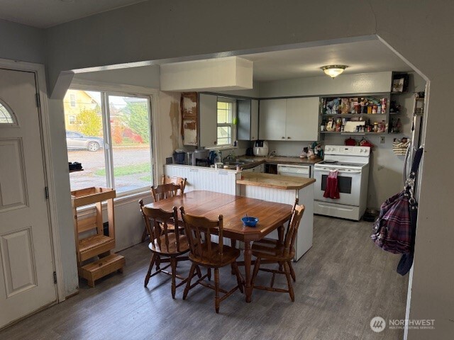 720 W Chestnut Street