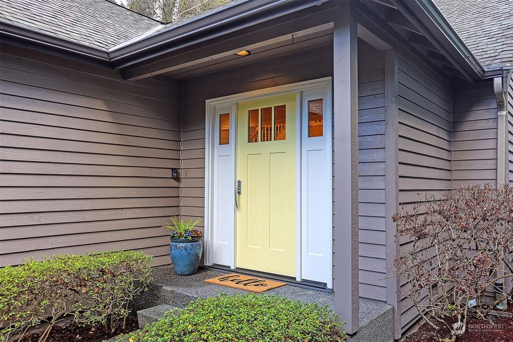 Photo of 9406 25th Avenue NE, Seattle, WA 98115 (MLS # 2198234)