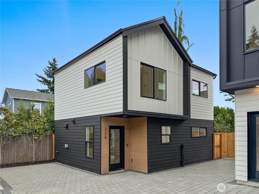 Photo of 724 N 89TH Street, Seattle, WA 98103 (MLS # 2561237)