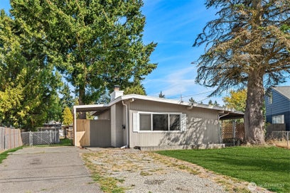 24924 35th Avenue S Kent WA 98032