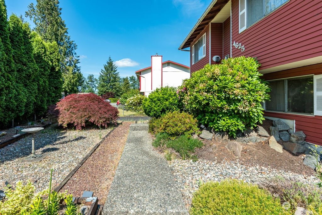 Photo of 4625 133rd Place NE, Marysville, WA 98271 (MLS # 2077143)