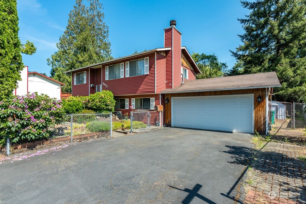 Photo of 4625 133rd Place NE, Marysville, WA 98271 (MLS # 2077143)
