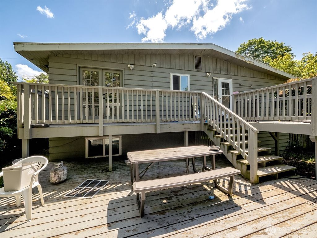 Photo of 2134 SW 339th Street, Federal Way, WA 98023 (MLS # 2386919)