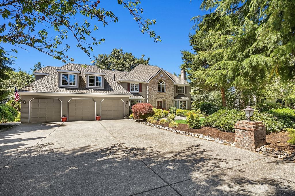 Photo of 14341 157th Avenue NE, Woodinville, WA 98072 (MLS # 2325145)