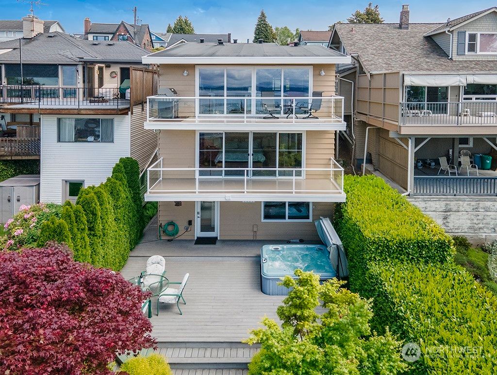 Photo of 6817 34th Avenue NW, Seattle, WA 98117 (MLS # 2049108)