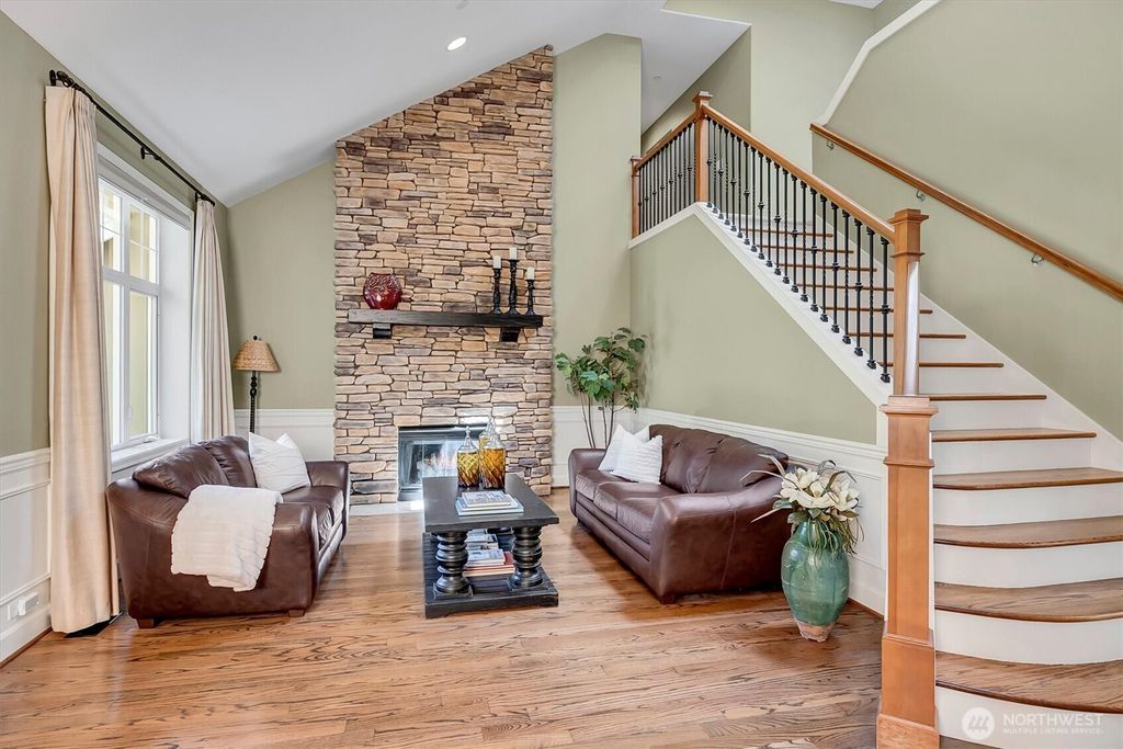 Photo of 14423 SE 89th Place, Newcastle, WA 98059 (MLS # 2524119)