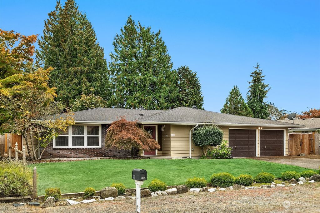Photo of 13717 SE 141st Street, Renton, WA 98059 (MLS # 2014376)