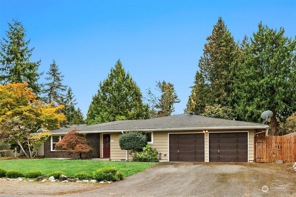 Photo of 13717 SE 141st Street, Renton, WA 98059 (MLS # 2014376)