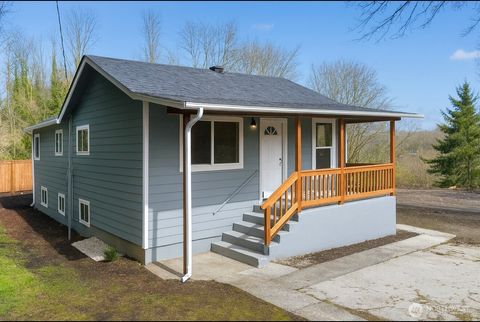 Photo of 4110 S 114th Street, Tukwila, WA 98168 (MLS # 2432149)