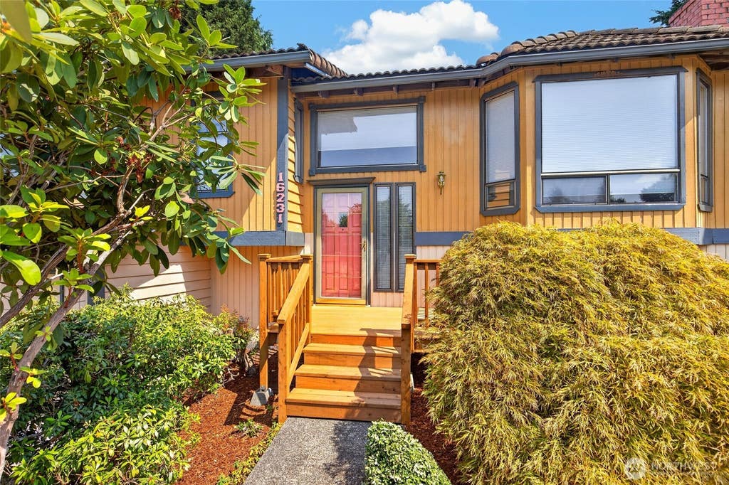 Photo of 16231 SE 178th Street, Renton, WA 98058 (MLS # 2570628)