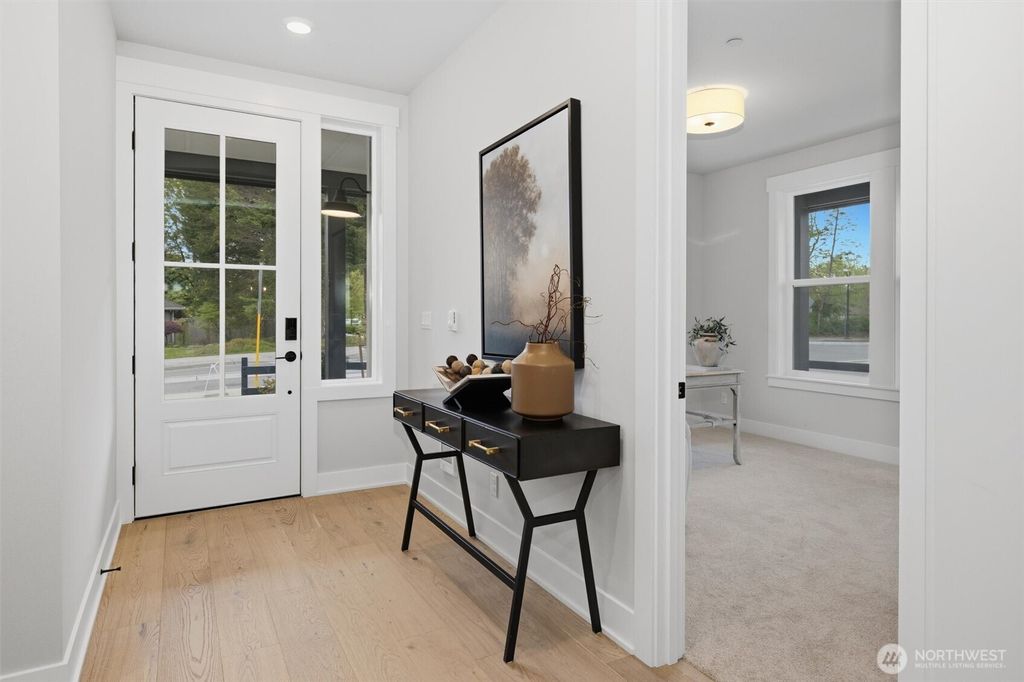 Photo of 414 222nd Place SE, Sammamish, WA 98074 (MLS # 2519398)