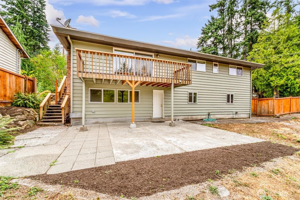 Photo of 23807 80th Avenue W, Edmonds, WA 98026 (MLS # 2434165)