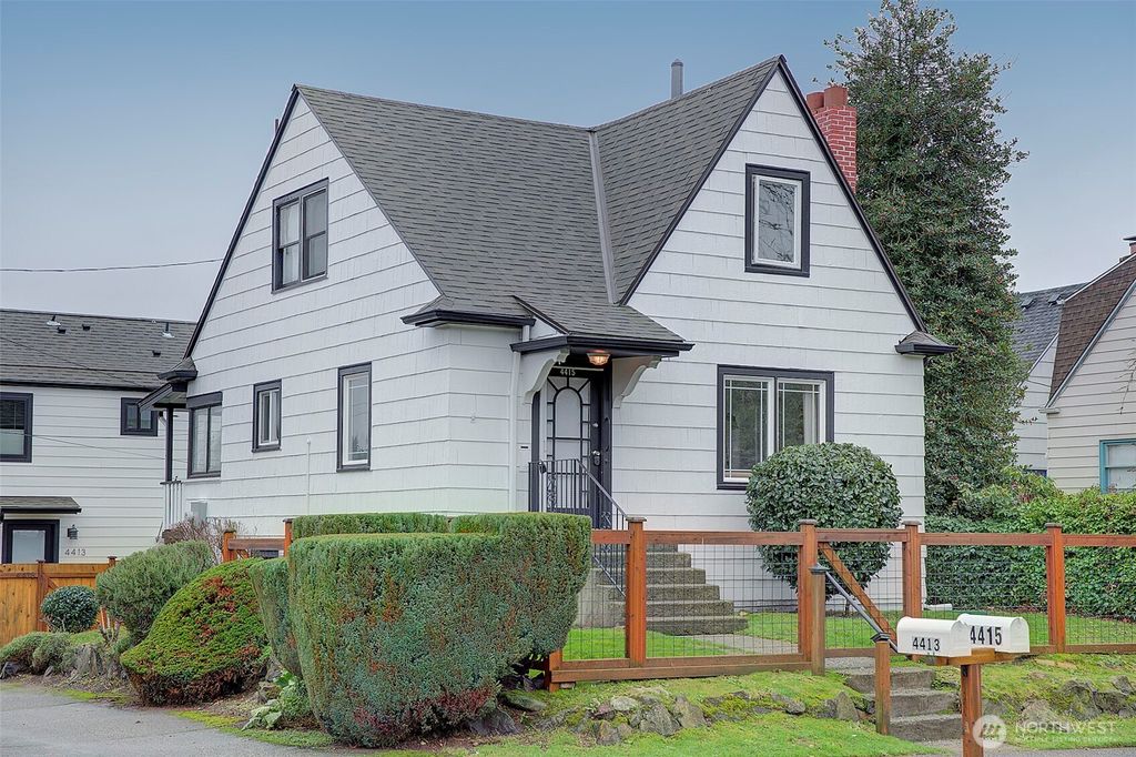 Photo of 4415 SW Juneau Street, Seattle, WA 98136 (MLS # 2460798)