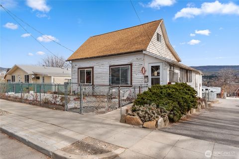415 Walker St Wenatchee WA 98801