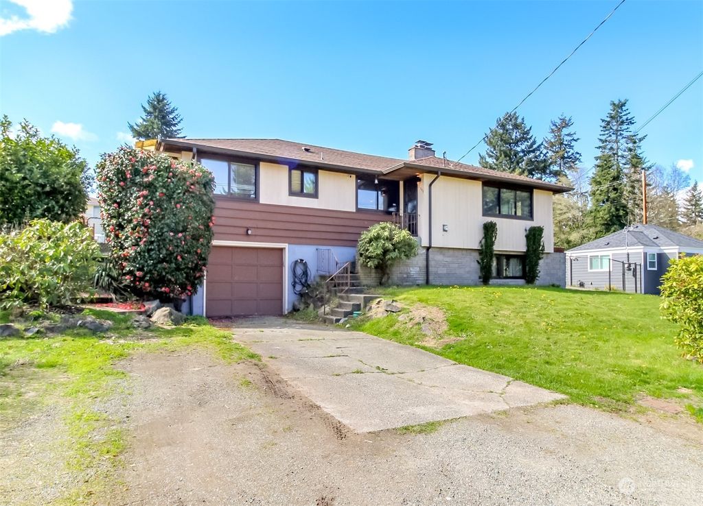Photo of 11849 16th Avenue S, Burien, WA 98168 (MLS # 2202070)