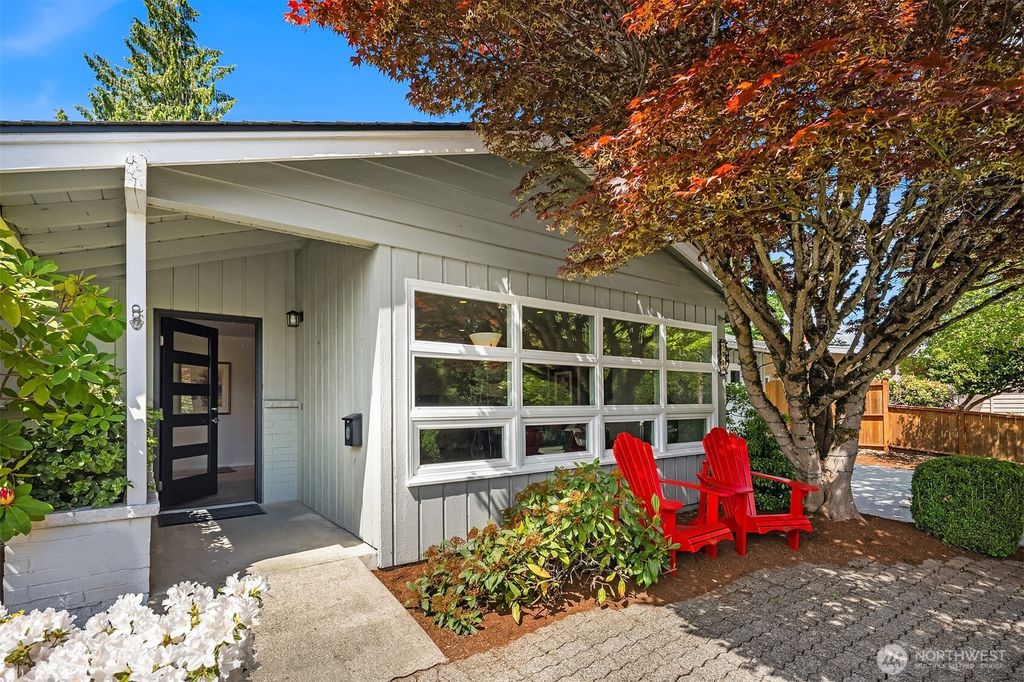 Photo of 5219 117th Avenue SE, Bellevue, WA 98006 (MLS # 2375259)
