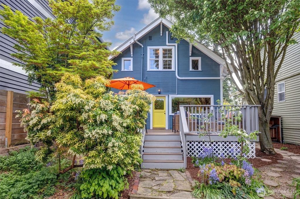 Photo of 2642 NW 87th Street, Seattle, WA 98117 (MLS # 2370769)