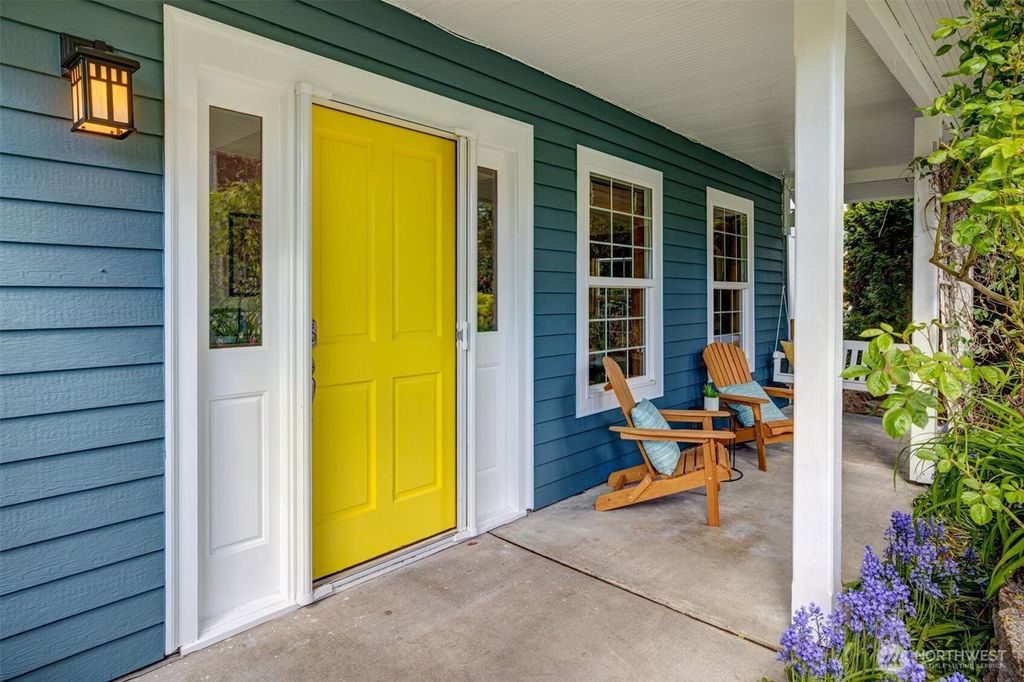 Photo of 2642 NW 87th Street, Seattle, WA 98117 (MLS # 2370769)