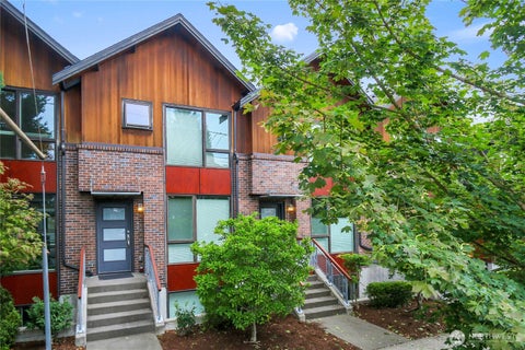Photo of 6542 32nd Avenue NE #B, Seattle, WA 98115 (MLS # 2583490)