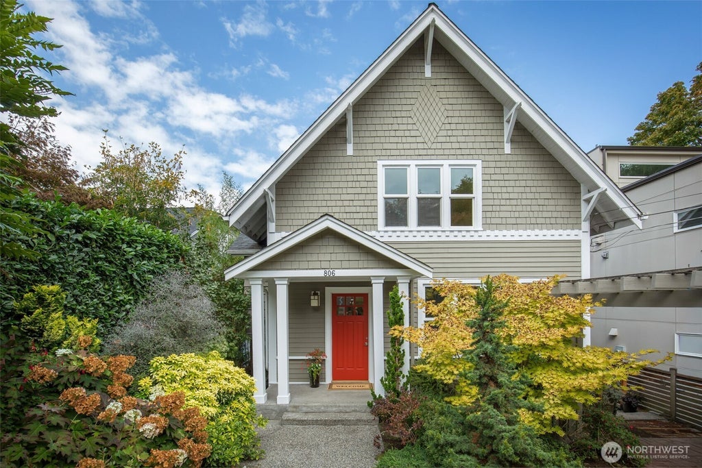 Photo of 806 W Fulton Street, Seattle, WA 98119 (MLS # 2582173)