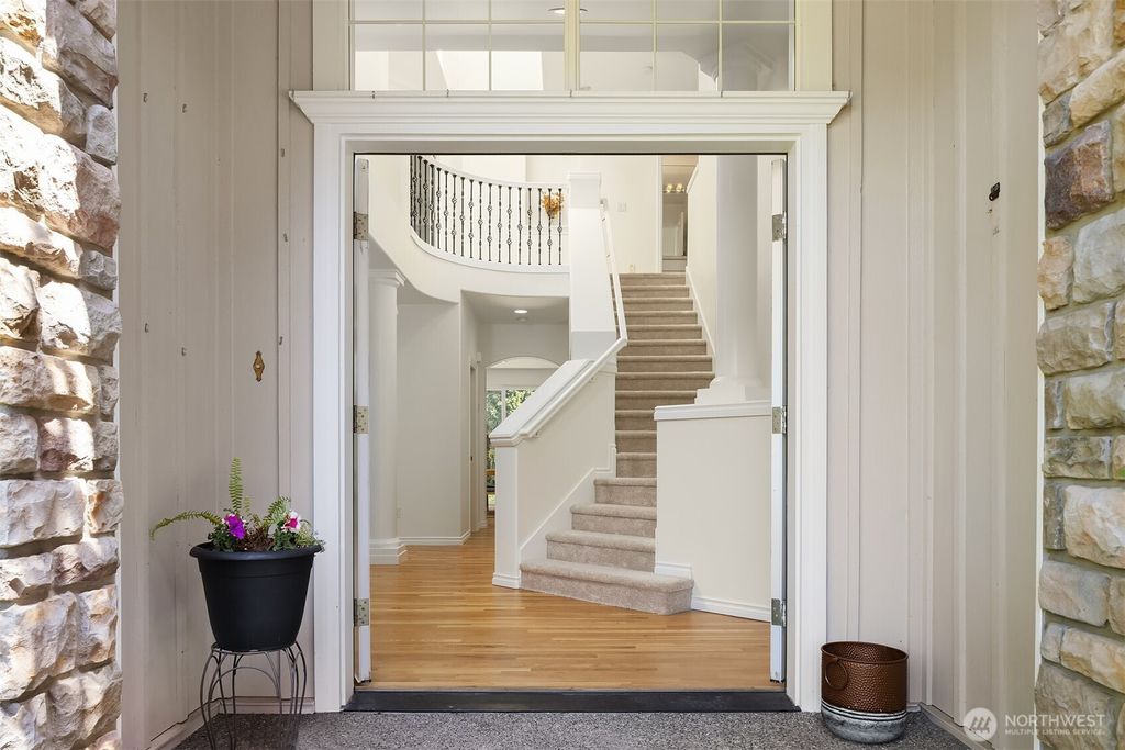 Photo of 10234 125th Avenue NE, Kirkland, WA 98033 (MLS # 2388166)