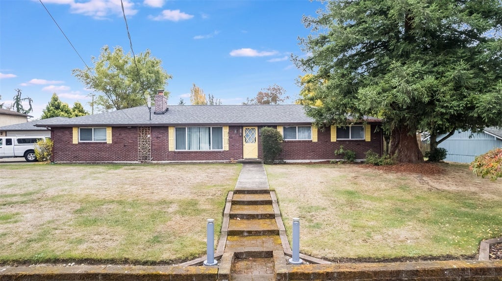 Photo of 4726 42nd Street NE, Tacoma, WA 98422 (MLS # 2598283)
