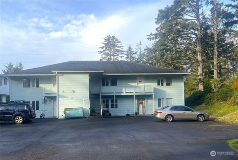 621 Sunset Avenue NE Ocean Shores WA 98569
