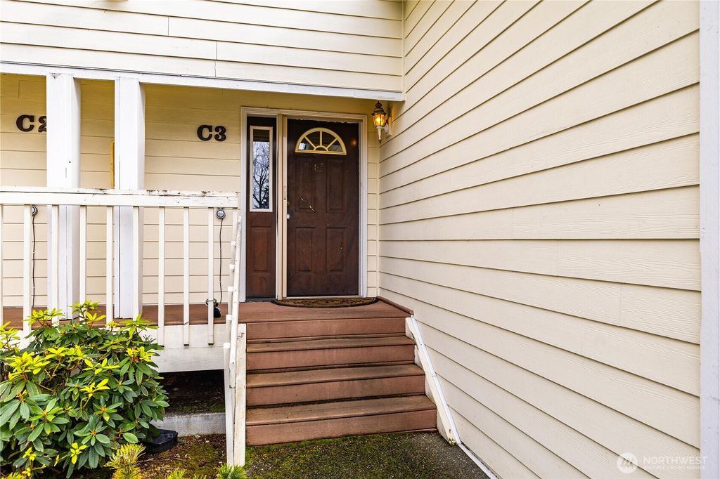 Photo of 15721 44th Avenue W #C3, Lynnwood, WA 98087 (MLS # 2347145)