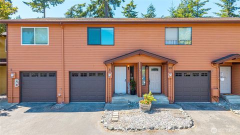 Photo of 690 NW Atalanta Way #B9, Oak Harbor, WA 98277 (MLS # 2402637)