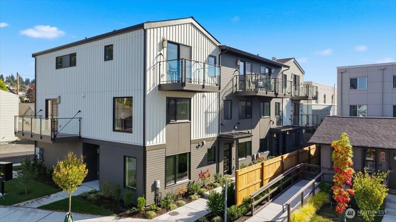 308 Daley Street