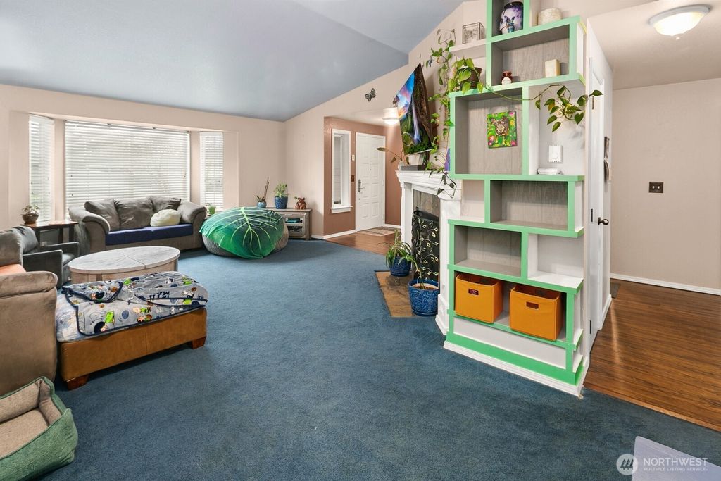 Photo of 1016 102nd Drive SE, Lake Stevens, WA 98258 (MLS # 2506625)