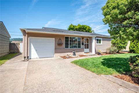 Photo of 2570 Taylor Avenue, Longview, WA 98632 (MLS # 2546848)