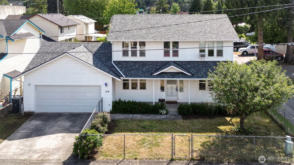 Photo of 314 Factory Avenue N, Renton, WA 98057 (MLS # 2524926)