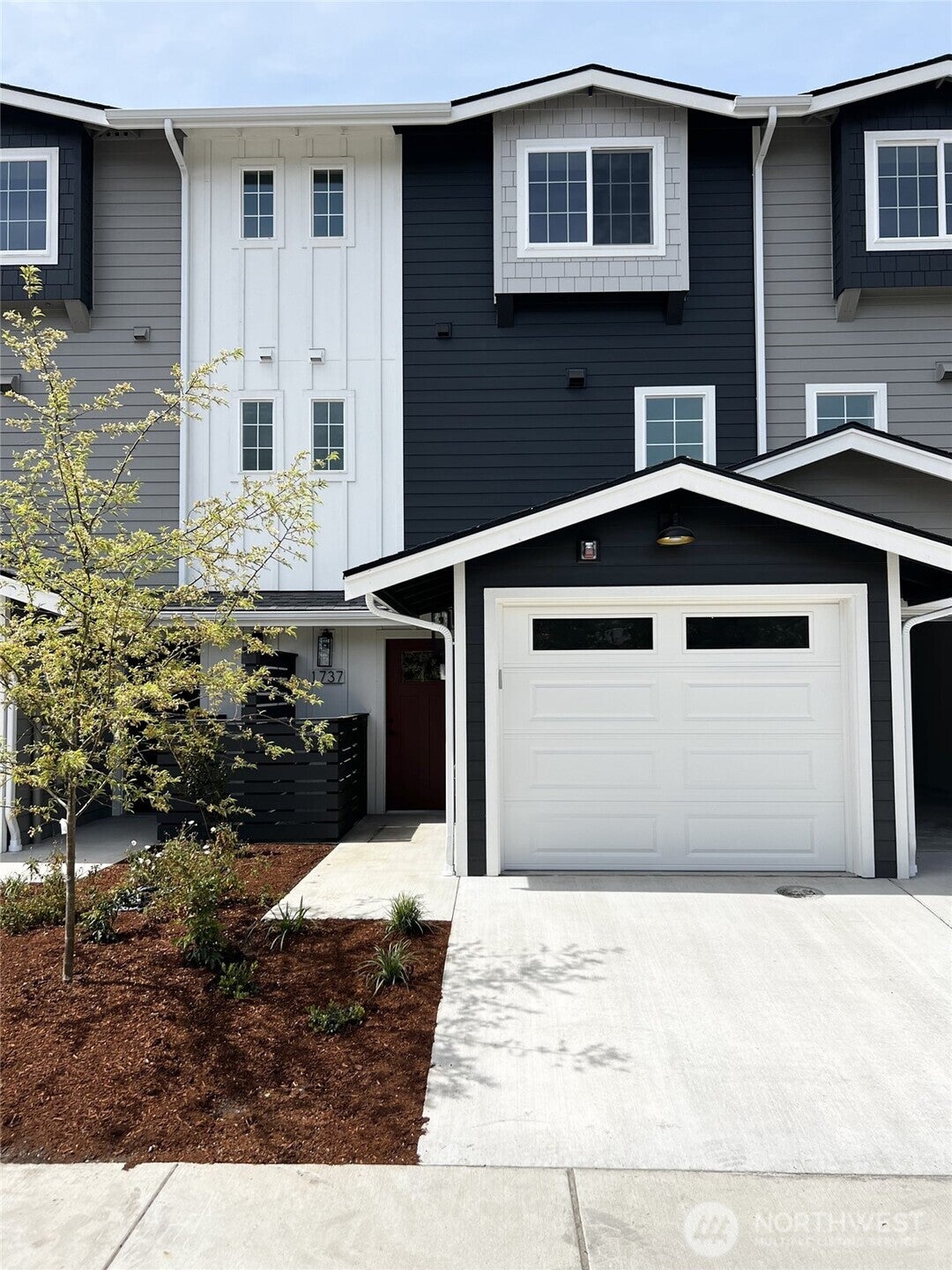 1737 Sunup Loop