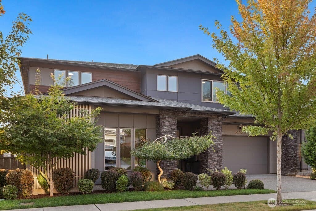 Photo of 33569 Walnut Avenue SE, Black Diamond, WA 98010 (MLS # 2570746)