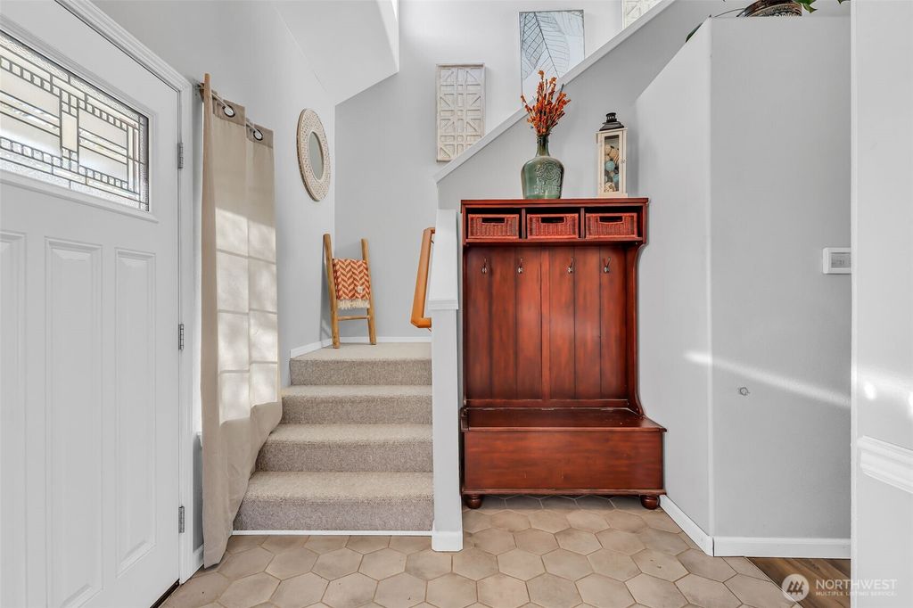 Photo of 1409 9th Avenue Ct SE, Puyallup, WA 98372 (MLS # 2463944)