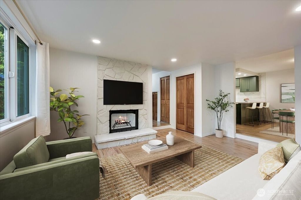 Photo of 12712 NE 120th Street #G1, Kirkland, WA 98034 (MLS # 2389032)