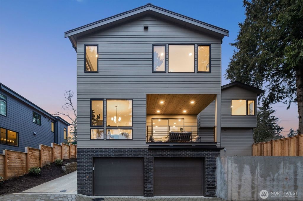 Photo of 11415 NE 91st Street, Kirkland, WA 98033 (MLS # 2488967)