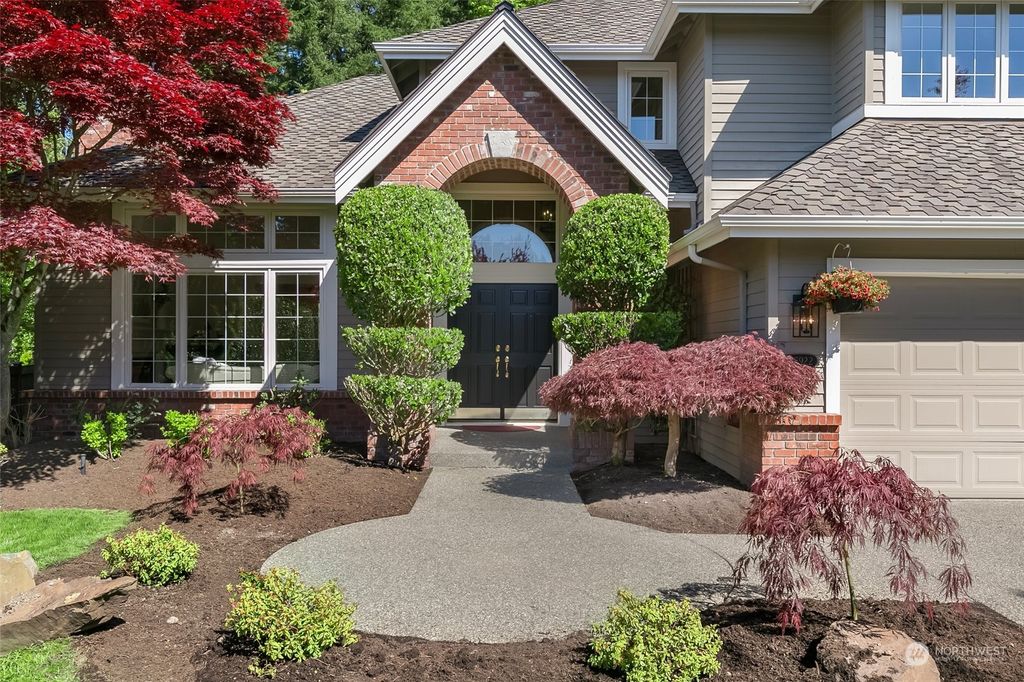 Photo of 25922 SE 22nd Place, Sammamish, WA 98075 (MLS # 2236172)
