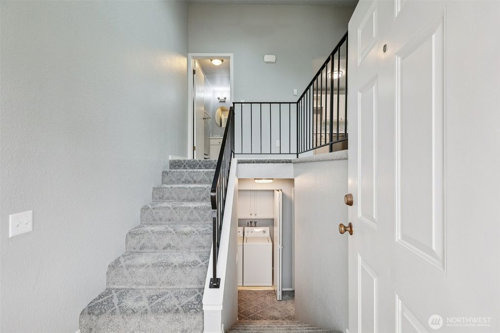 Photo of 115 McKean Court #D, Enumclaw, WA 98022 (MLS # 2490521)