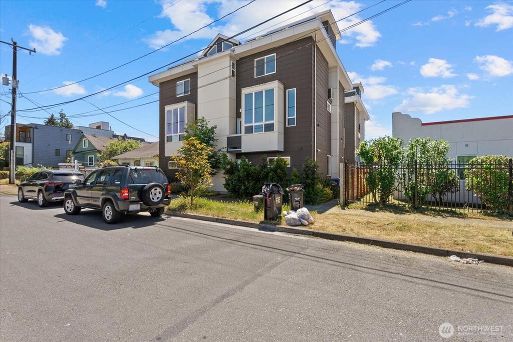 Photo of 513 S Sullivan Street, Seattle, WA 98108 (MLS # 2540171)