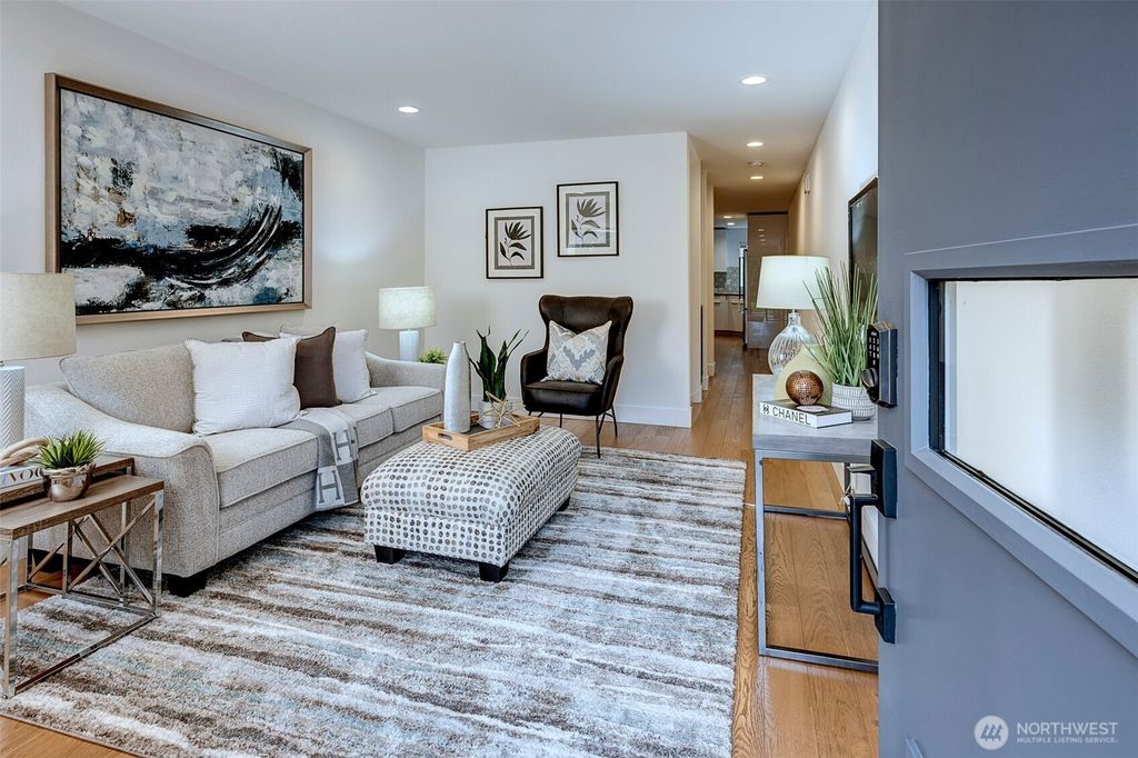 Photo of 4274 NE 50th Street, Seattle, WA 98105 (MLS # 2488847)