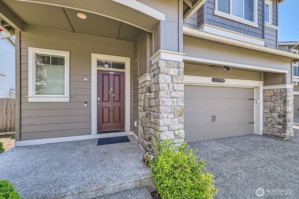 Photo of 12726 36th Pl NE, Lake Stevens, WA 98258 (MLS # 2386946)