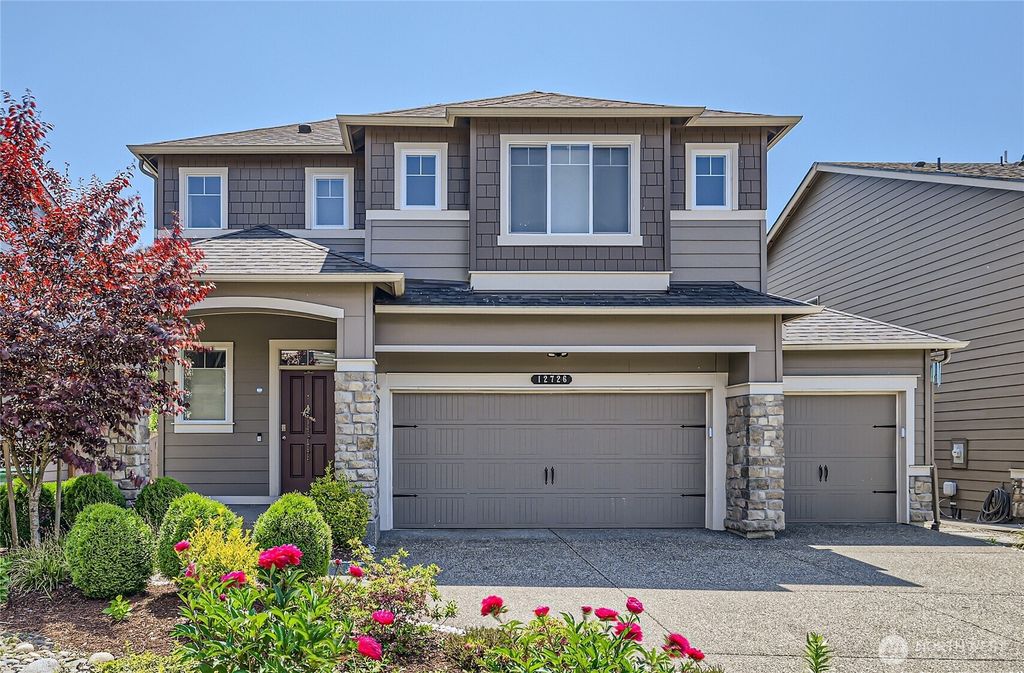 Photo of 12726 36th Pl NE, Lake Stevens, WA 98258 (MLS # 2386946)