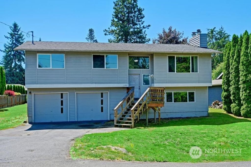 Photo of 11447 SE 87th Street, Newcastle, WA 98056 (MLS # 2131841)