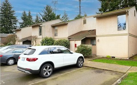 10045 NE 138th Place Unit E2, Kirkland, WA 98034 - MLS#: 2362387