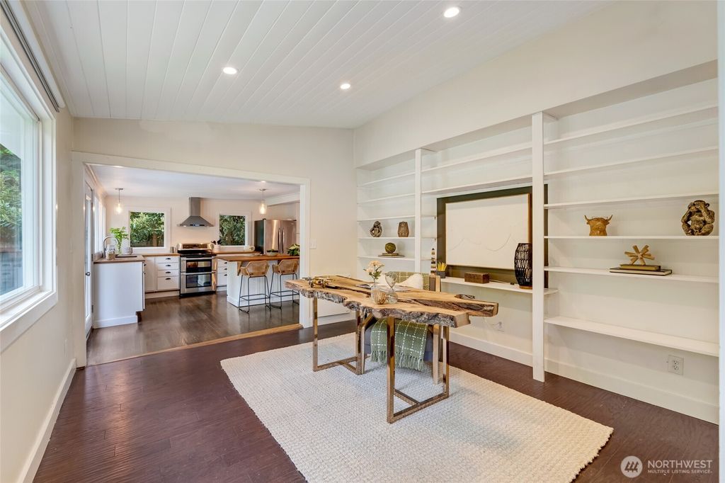 Photo of 33512 SE 126th Street, Issaquah, WA 98027 (MLS # 2448375)