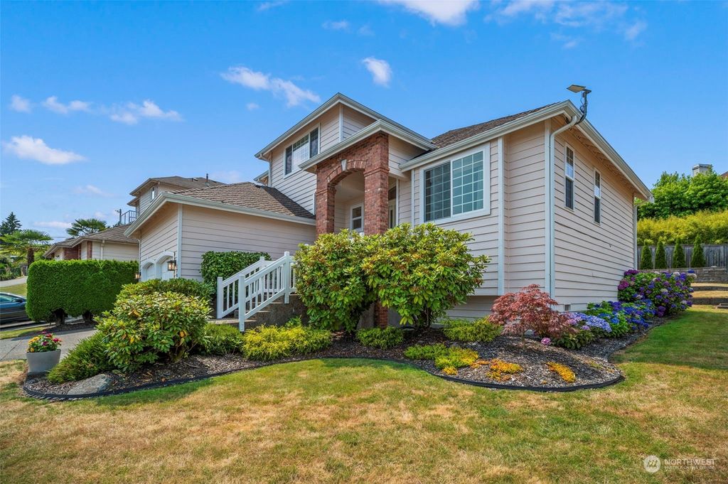 Photo of 17802 50th Court S, SeaTac, WA 98188 (MLS # 2271470)