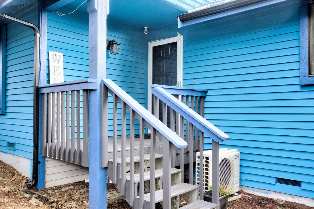 Photo of 10401 11th Place SE, Lake Stevens, WA 98258 (MLS # 2193392)